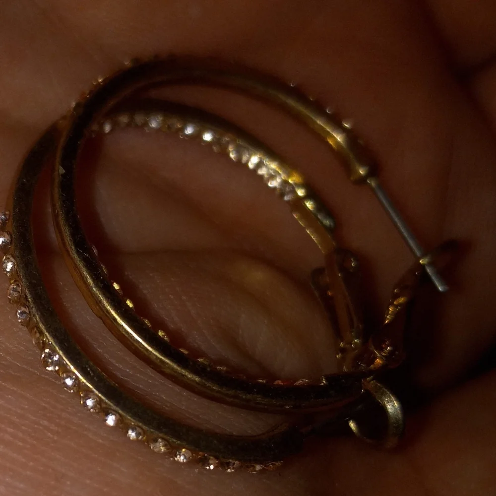 Vintage 1" Gold Hoops with CZ Accents - Picture 9 of 10